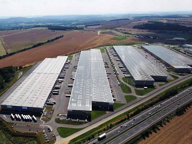 Pronájem skladového prostoru 23569 m²
