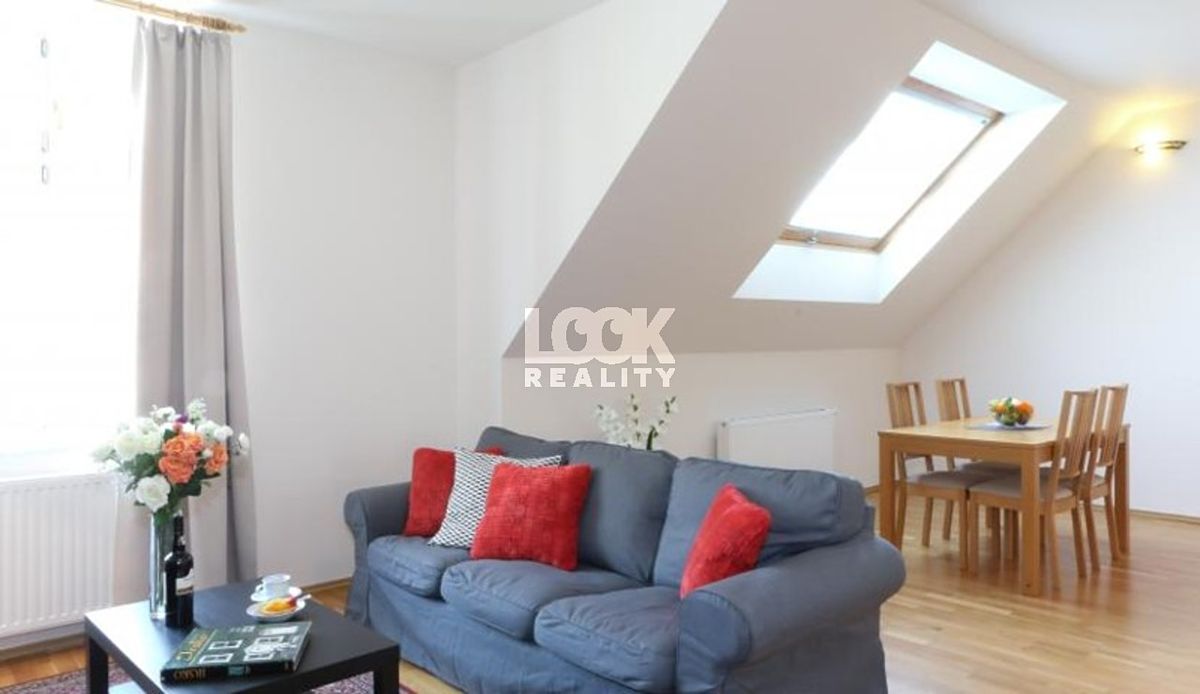 Pronájem bytu 2+kk 70 m² – fotografie 3