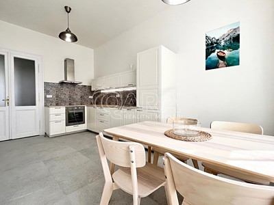 Pronájem bytu 2+1 85 m² (Jednopodlažní)