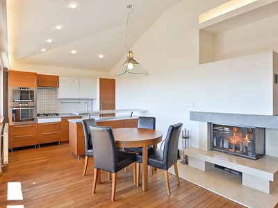 Pronájem bytu 3+kk 98 m²