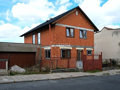 Prodej  rodinného domu 163 m², pozemek 347 m² — photo 2