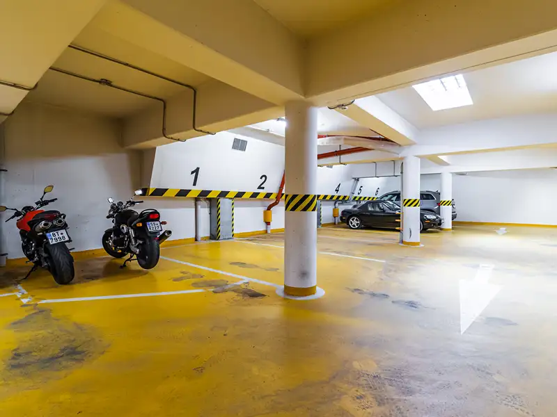 Pronájem garážového stání 13 m², Praha – náhled fotky 1