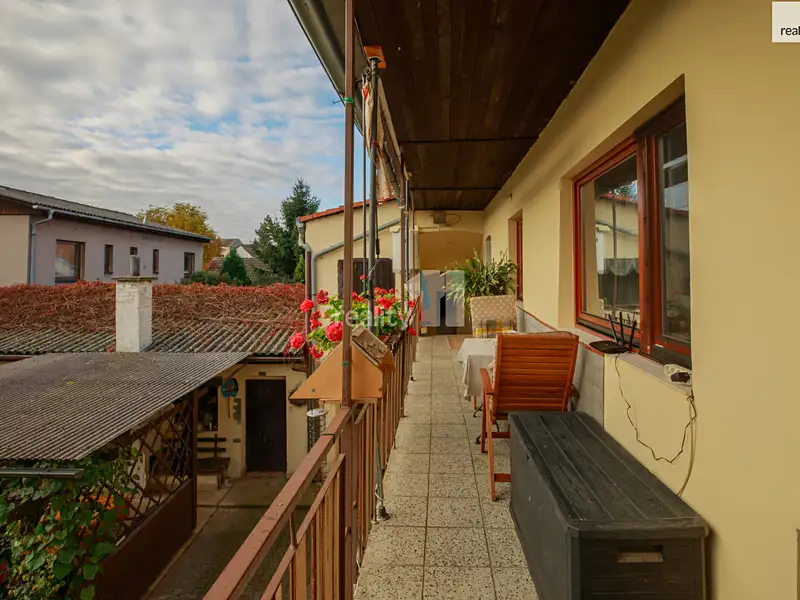 Prodej rodinného domu 220 m², pozemek 907 m², Žebrák – náhled fotky 2