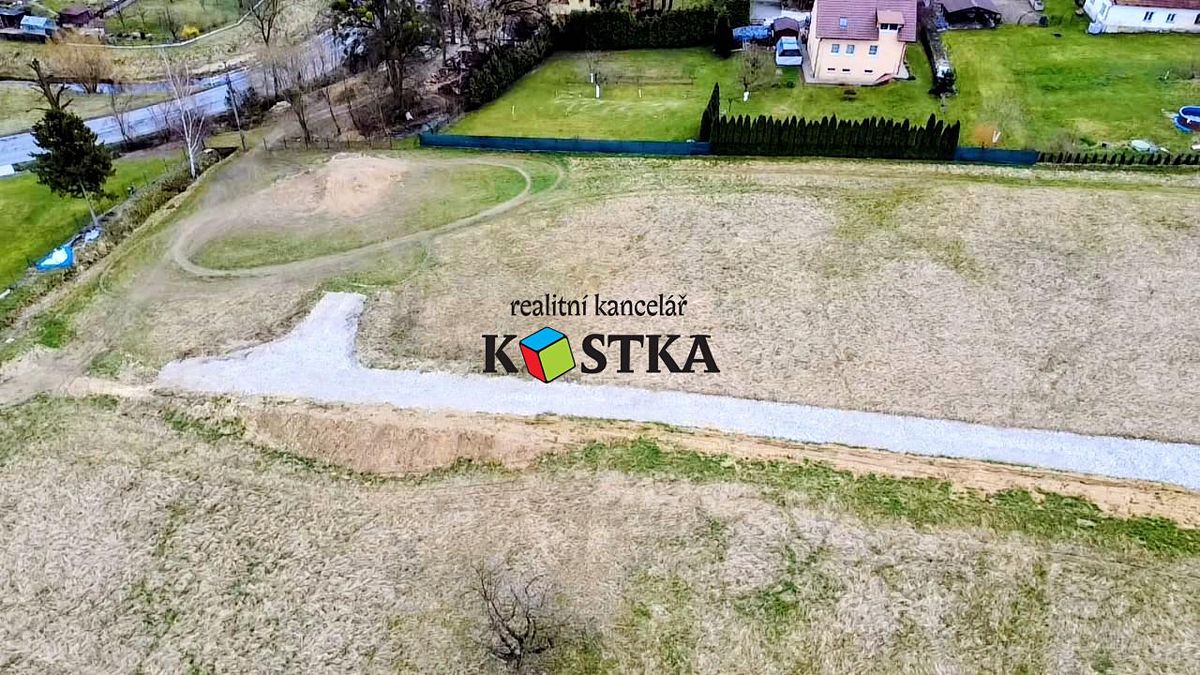 Prodej stavebního pozemku 1100 m² – fotografie 3