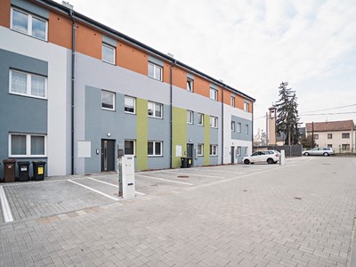 Pronájem bytu 3+kk 75 m² (Jednopodlažní)