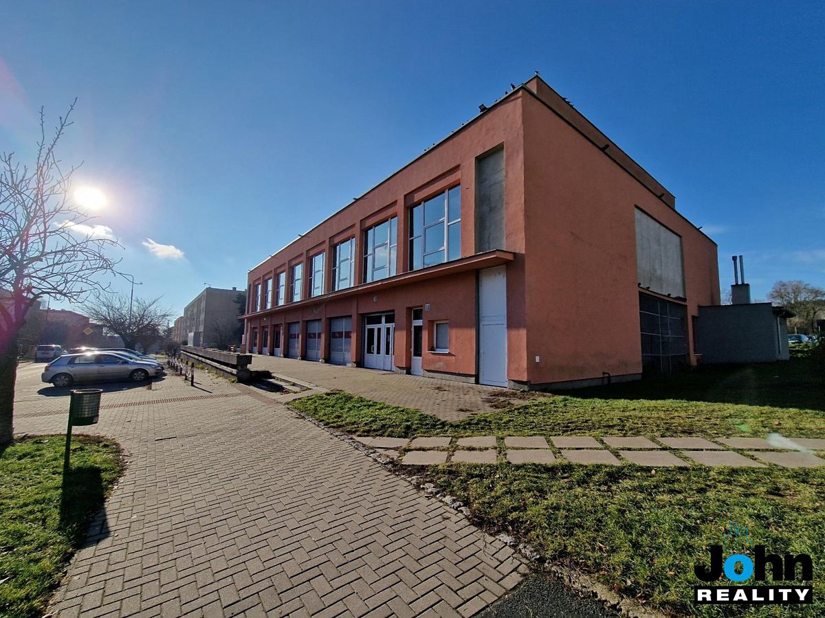 Pronájem obchodního prostoru 90 m² – fotografie 4