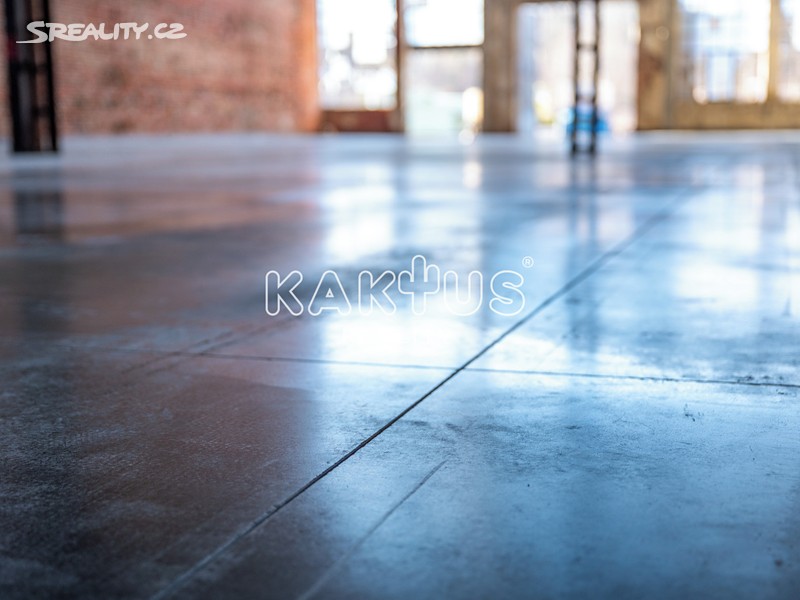 Pronájem výrobní haly, prostoru 1 500 m² – pohled 4