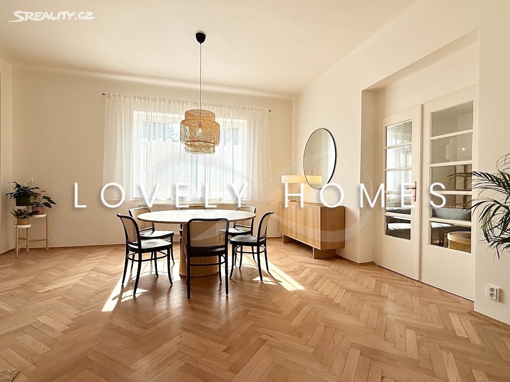 Pronájem  rodinného domu 210 m², pozemek 1 100 m², Praha
