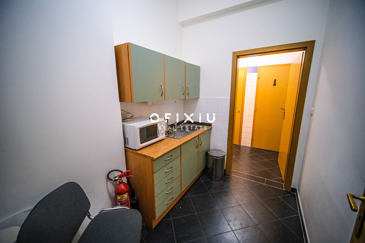 Pronájem kanceláře 86 m² – fotografie 4