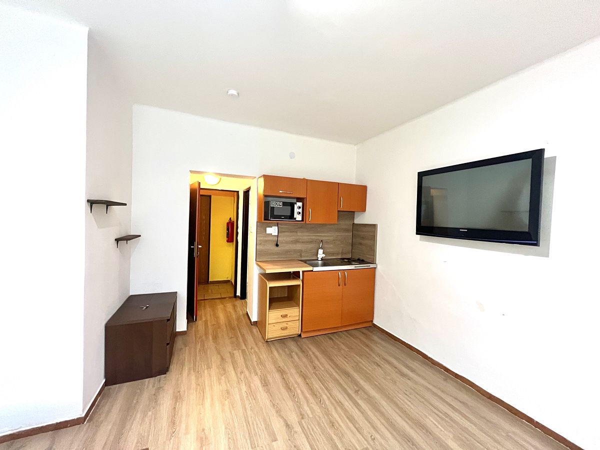 Prodej rodinného domu 437 m², pozemek 376 m² – fotografie 4
