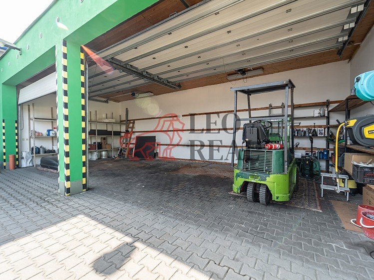 Prodej komerčního prostoru, 443 m² (19 z 21)