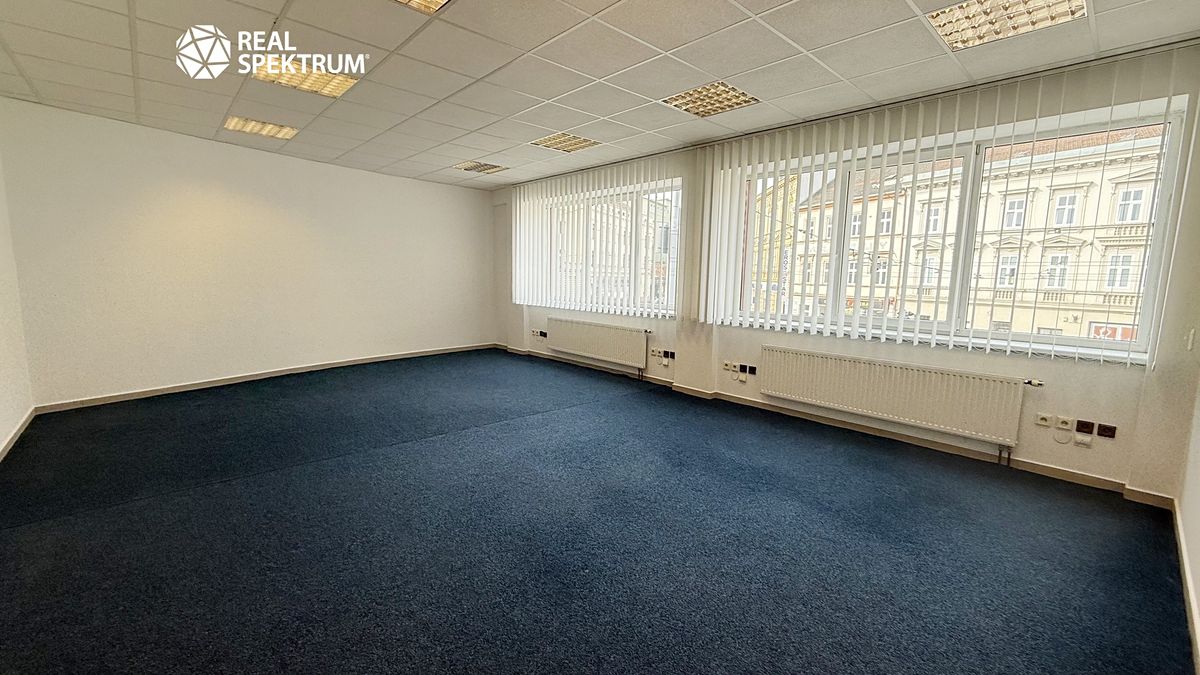 Pronájem kanceláře 60 m² – fotografie 3