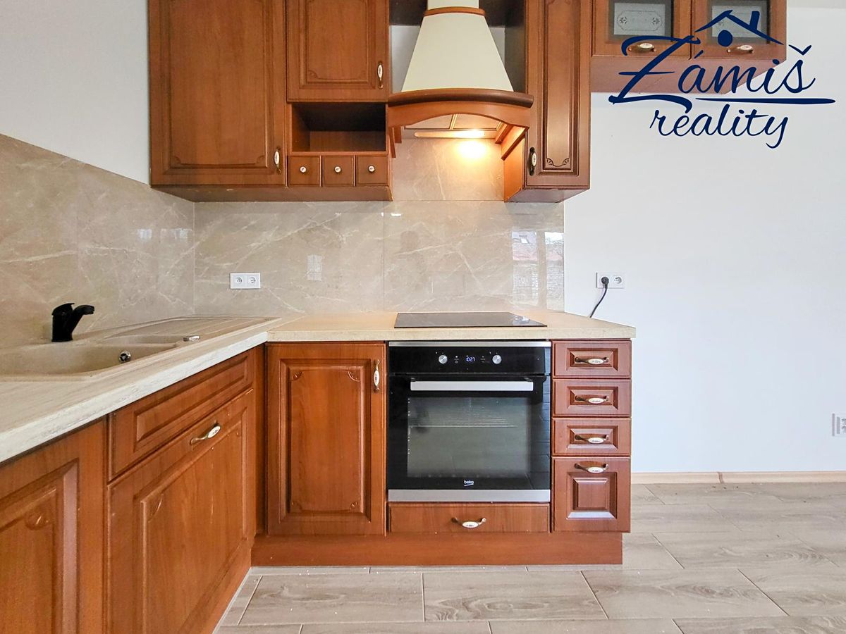 Prodej rodinného domu 126 m², pozemek 306 m² – fotografie 3