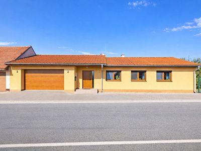 Prodej rodinného domu 454 m², pozemek 2186 m²