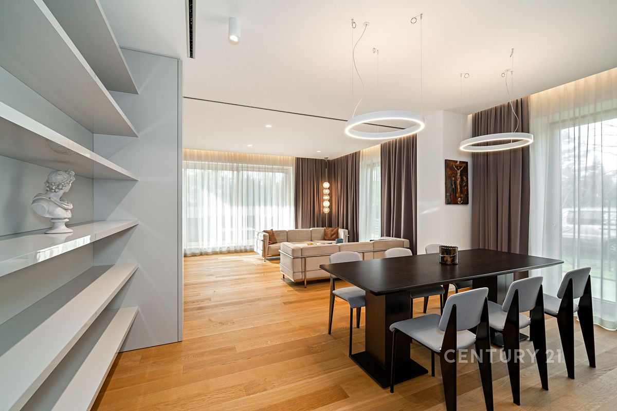 Pronájem bytu 3+kk 137 m² – fotografie 3