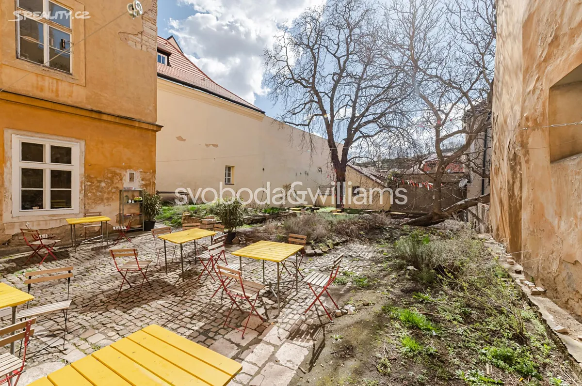 Prodej činžovního domu 1479 m² – pohled 3