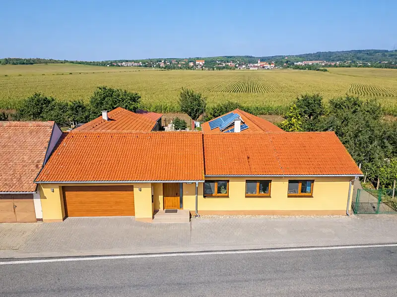 Prodej rodinného domu 454 m², pozemek 2186 m², Bohutice – náhled fotky 2