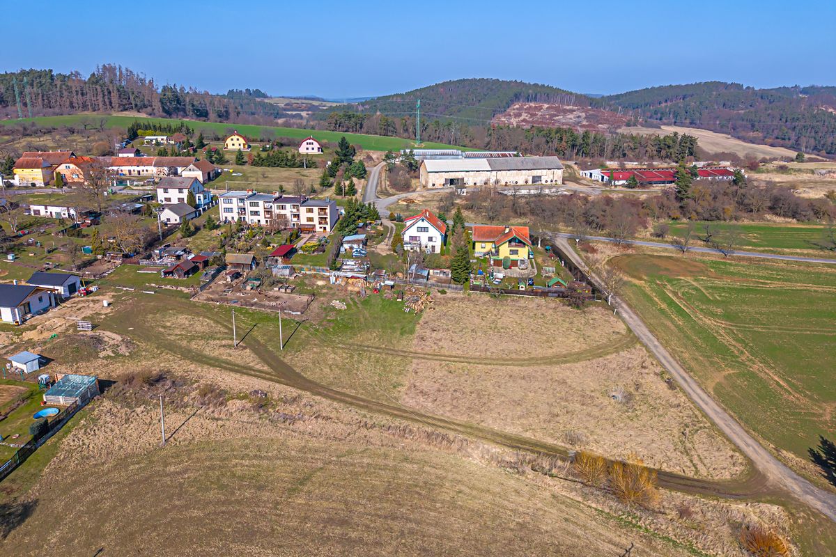 Prodej stavebního pozemku 1219 m², Cetyně – fotka 1 z 3
