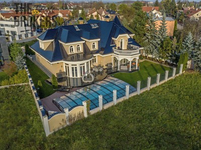 Будинок на продаж, 359 м² (2 з 32)