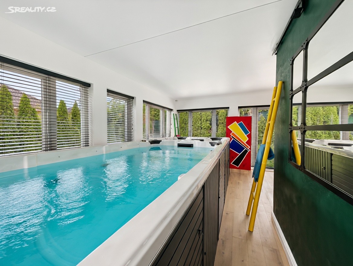 Prodej  rodinného domu 220 m², pozemek 562 m² – pohled 4