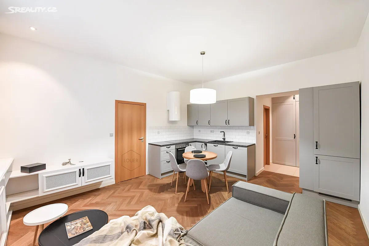 Pronájem bytu 2+kk 45 m², Praha