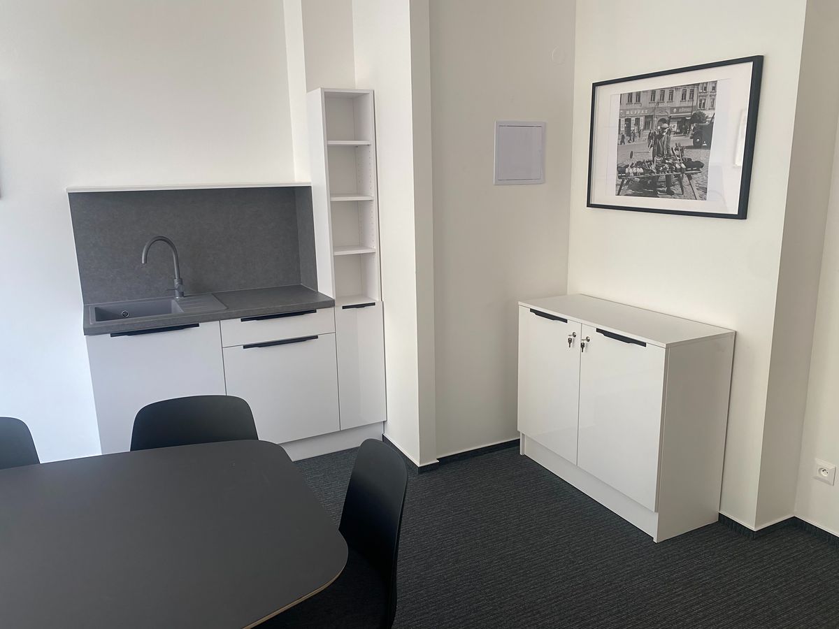 Pronájem kanceláře 23 m² – fotografie 2