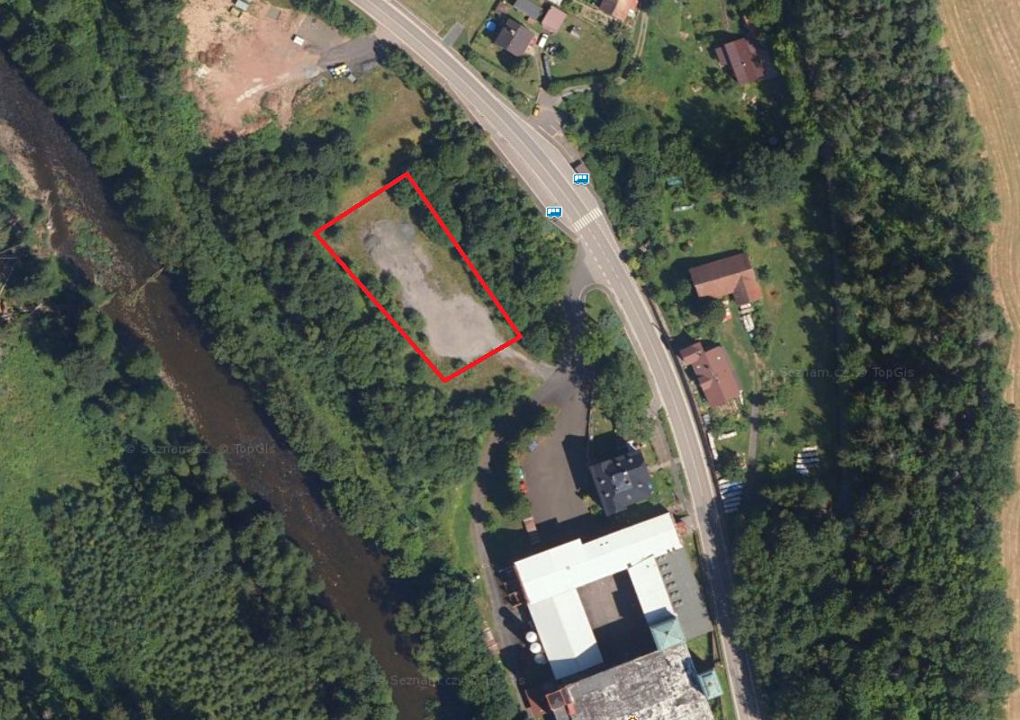 Pronájem komerčního pozemku 2000 m²