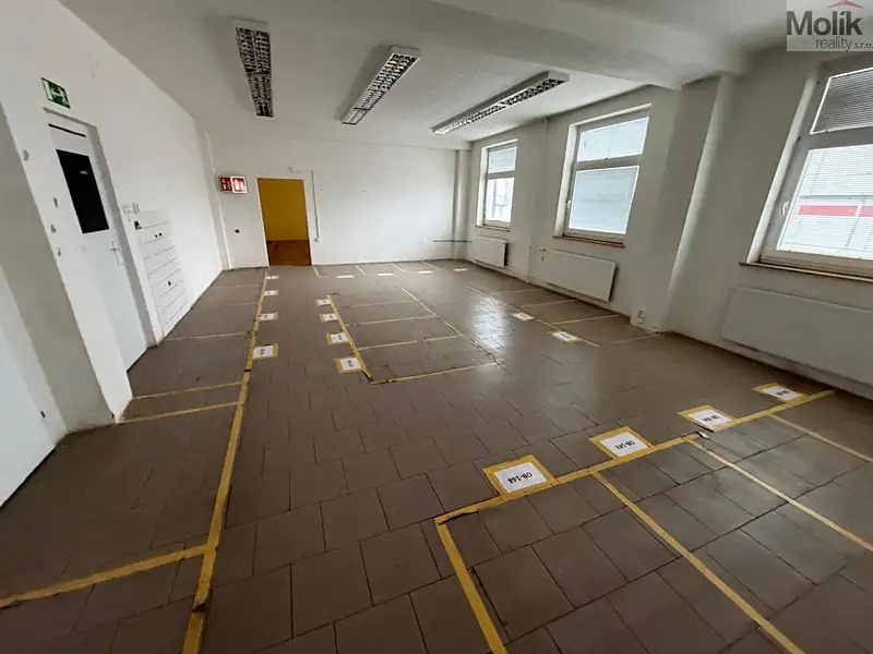 Pronájem skladového prostoru 1150 m², Žatec – náhled fotky 2