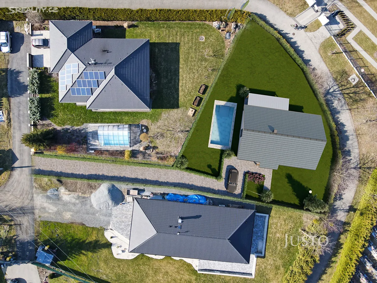 Prodej stavebního pozemku 1088 m² – pohled 2