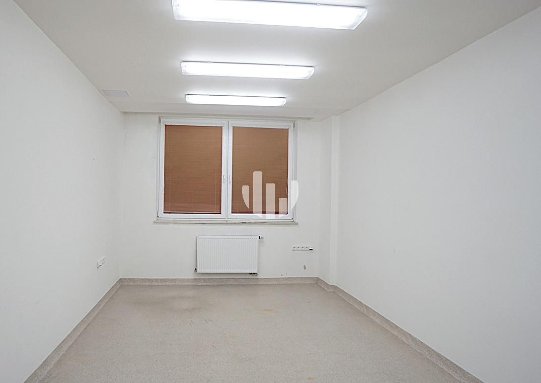 Pronájem kanceláře 152 m² – fotografie 2