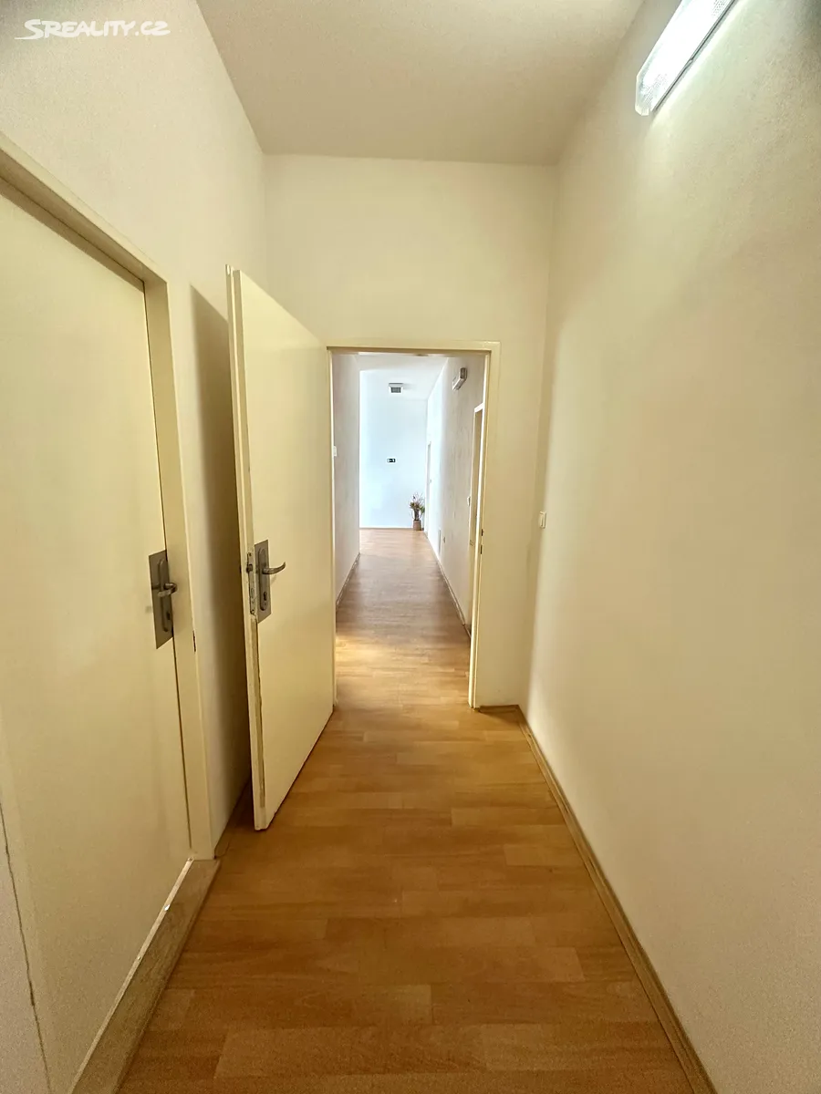 Pronájem kanceláře 9 m² - Widok 5