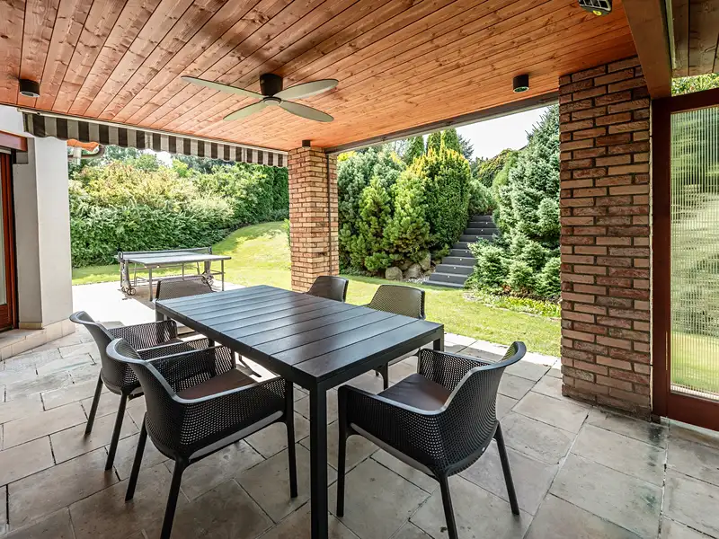 Prodej rodinného domu 209 m², pozemek 797 m², Lány – náhled fotky 2