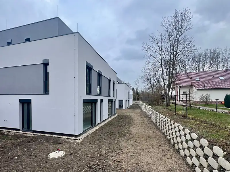 Prodej rodinného domu 153 m², pozemek 266 m², Líbeznice – náhled fotky 3