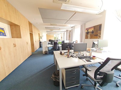 Pronájem kanceláře 216 m²