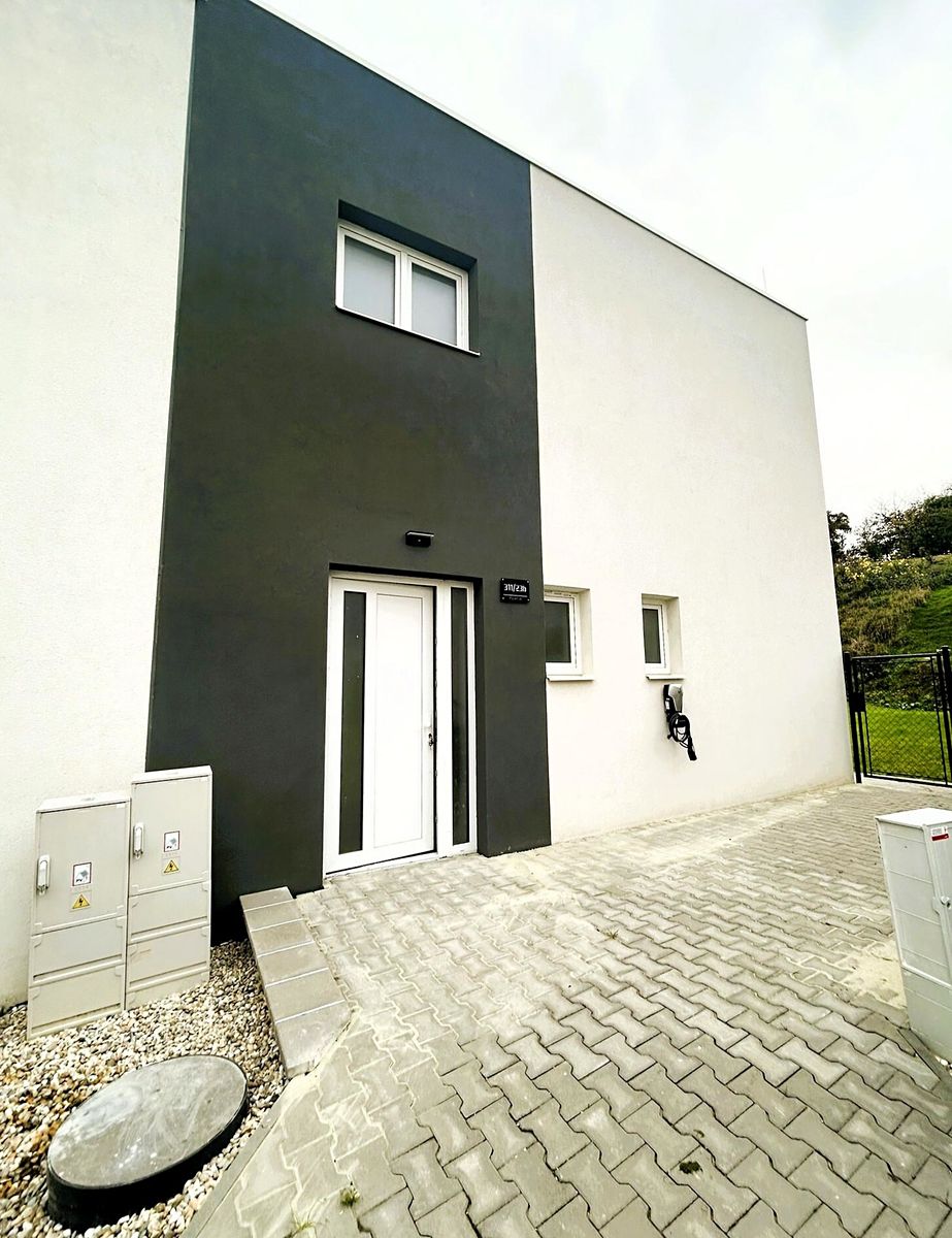 Prodej rodinného domu 86 m², pozemek 594 m² – fotografie 5