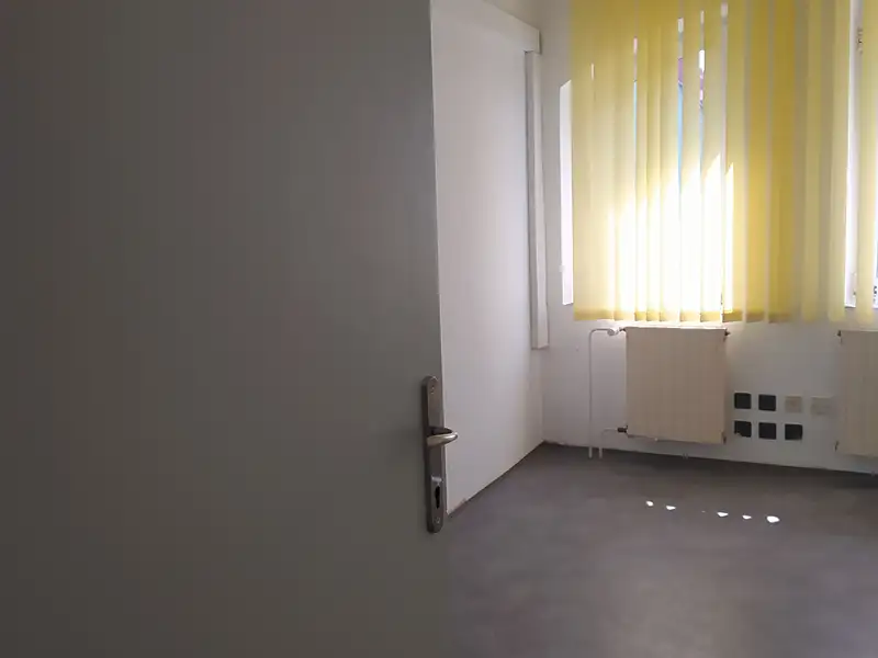 Pronájem kanceláře 35 m², Pelhřimov – náhled fotky 3