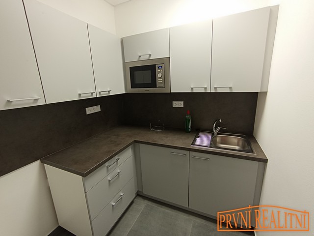 Комерційне приміщення в оренду, 23 м² (9 з 12)