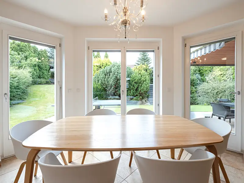 Prodej rodinného domu 209 m², pozemek 797 m², Lány – náhled fotky 3