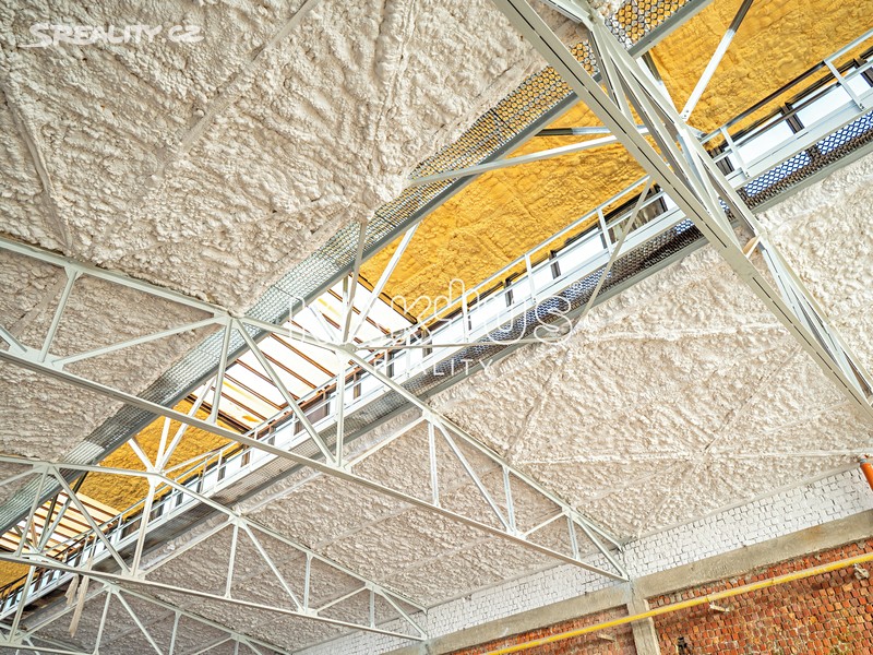 Pronájem výrobní haly, prostoru 1 500 m² – pohled 3