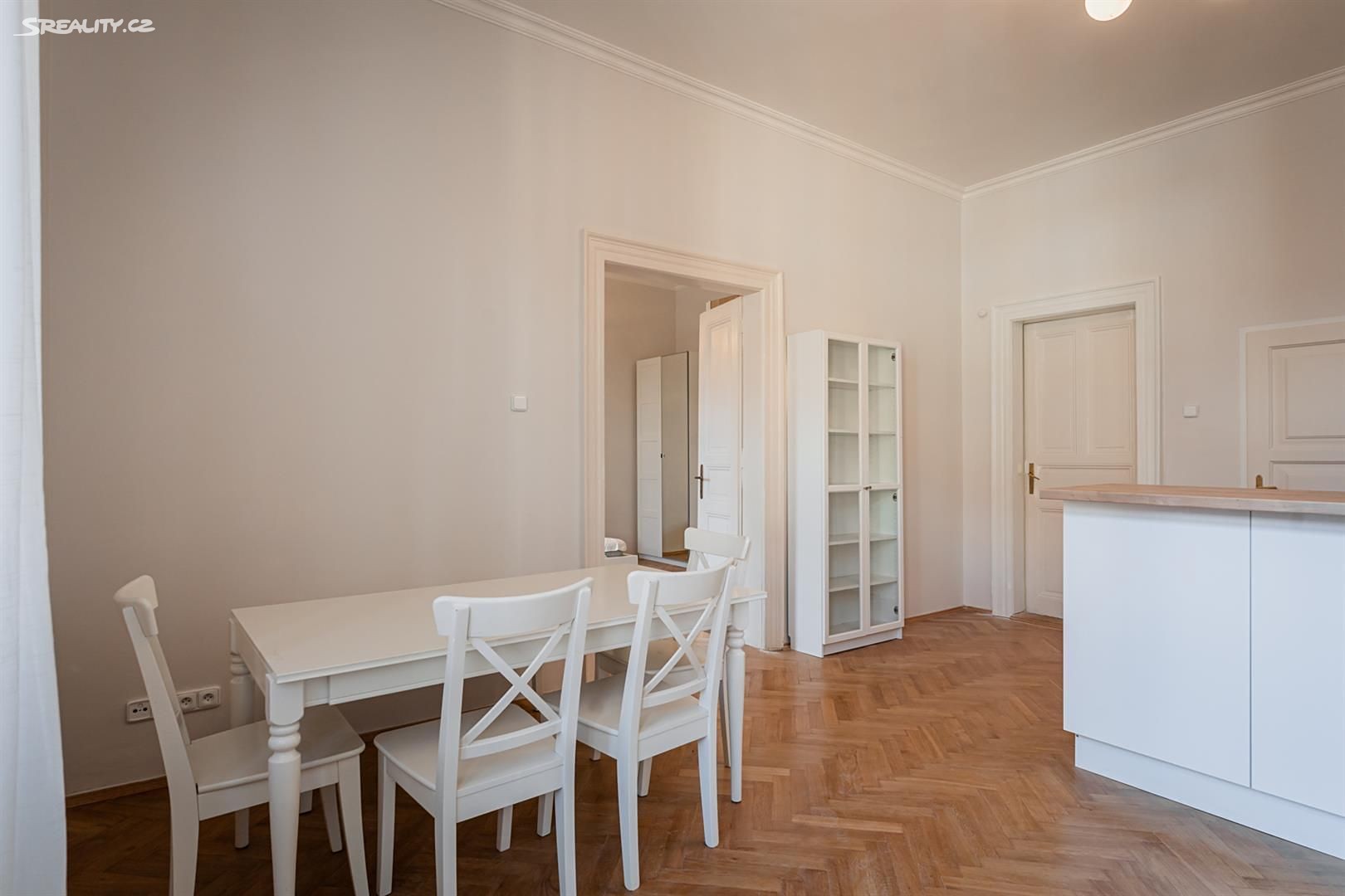 Pronájem bytu 2+kk 62 m² – pohled 6