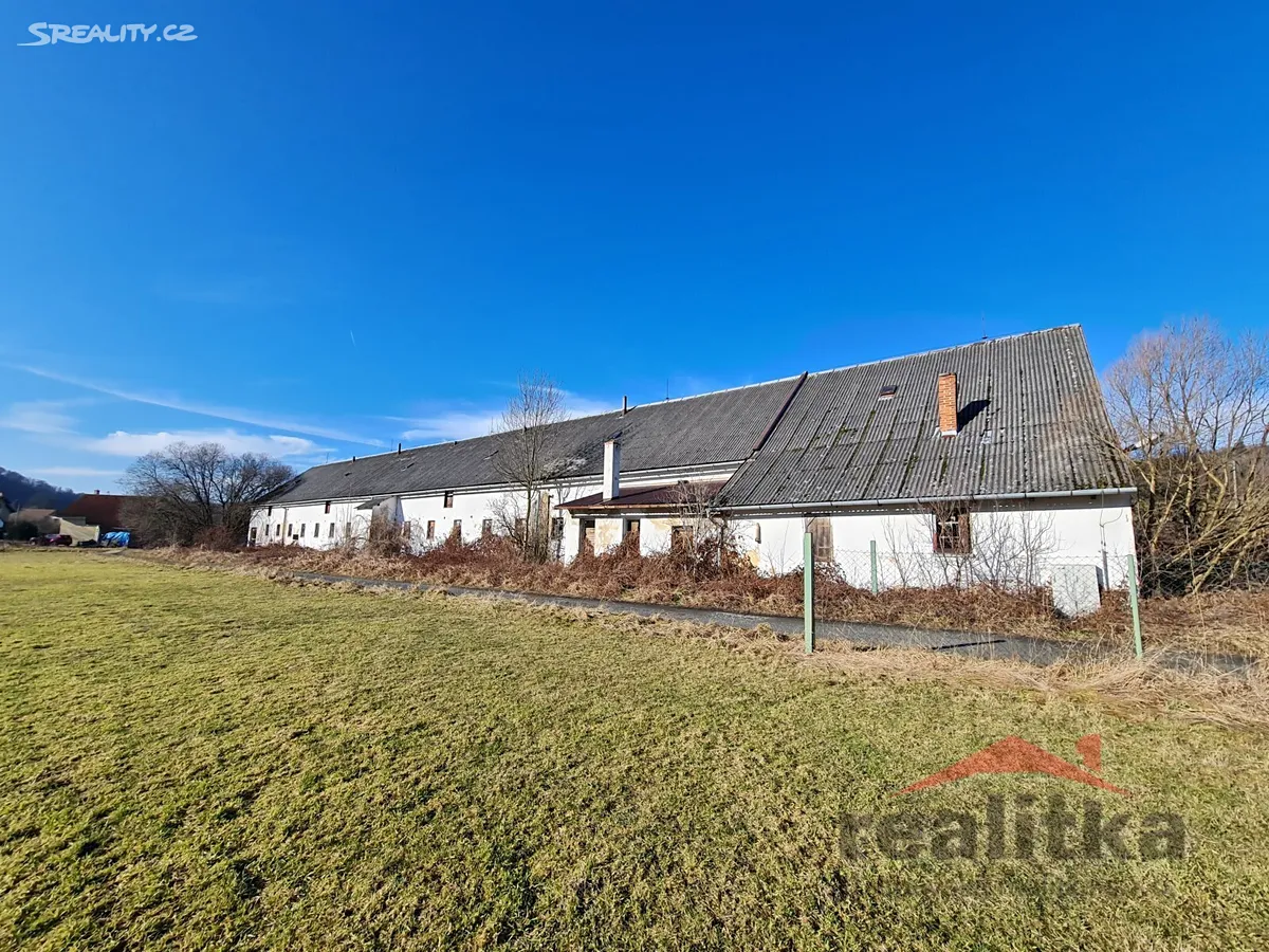 Prodej skladového prostoru 1690 m²