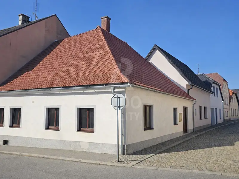 Prodej rodinného domu 87 m², pozemek 132 m², Kamenice nad Lipou – náhled fotky 1