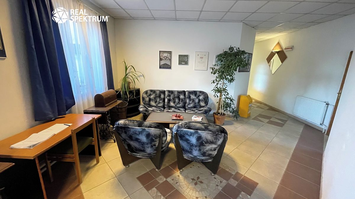 Pronájem kanceláře 34 m² – fotografie 4
