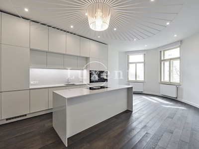 Pronájem bytu 4+kk 137 m²