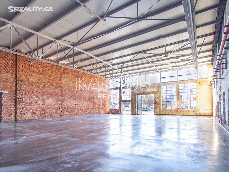 Pronájem výrobní haly, prostoru 1 400 m², Frýdlant nad Ostravicí