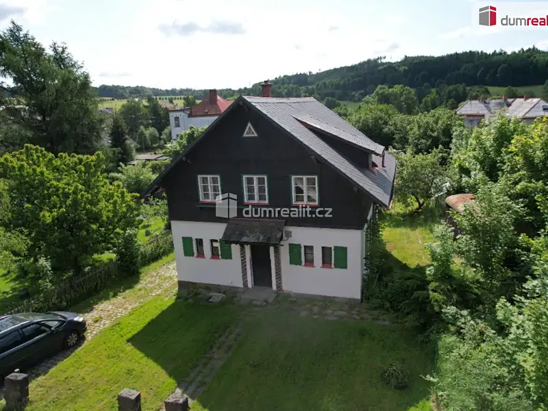 Prodej vily 180 m², pozemek 1230 m², Lipová – náhled fotky 2