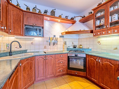 Prodej  rodinného domu 180 m², pozemek 1 101 m² — photo 4