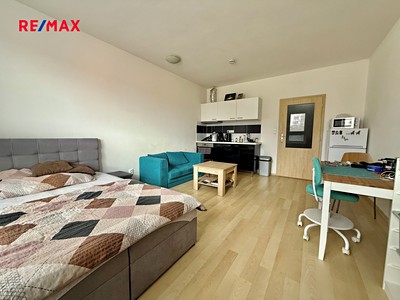 Pronájem bytu 1+kk 35 m²