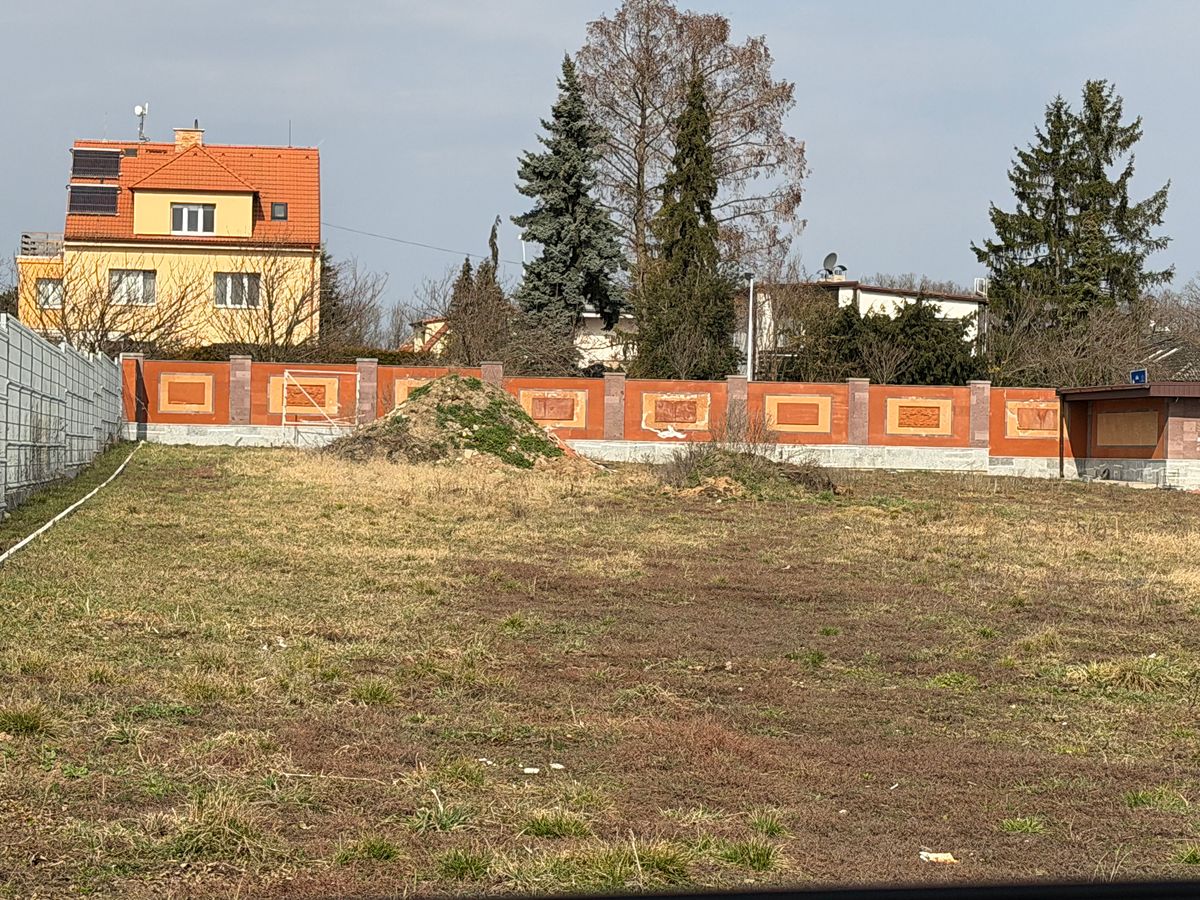 Prodej stavebního pozemku 1871 m² – fotografie 3
