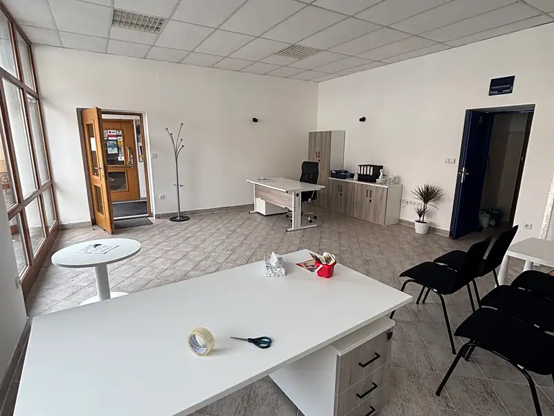Pronájem obchodního prostoru 42 m², Náměšť nad Oslavou – náhled fotky 3
